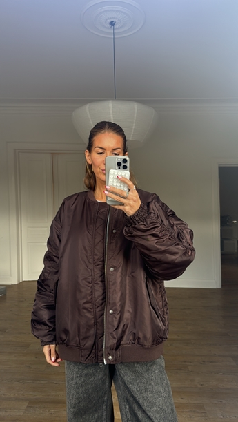Carry Oversize Bomber Jacket, Seal Brown