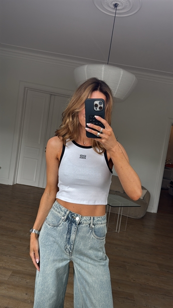 GESTUZ, Contrast Logo Cropped Top, Bright White