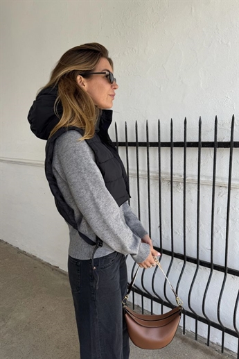 Embassy of Bricks and Locks - Hixon Hooded Vest, Black