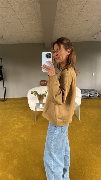 PRE-ORDER! (Levering start uge 28) Rina, Boxy Sweat, Fennel Seed
