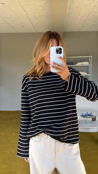 Sarah, Boxy Stripe Tee, Black / Cloud