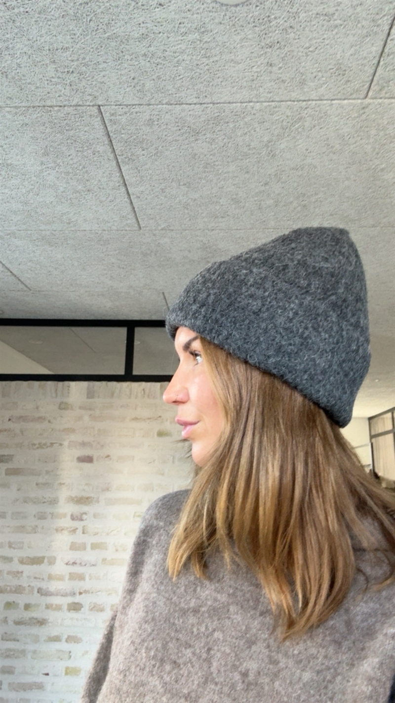 C90614, Knitted Hat, Dark Grey Melange