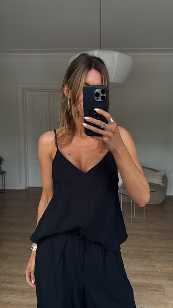 Gestuz, Camila, Singlet Top, Black