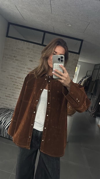 Julia, Shacket, Seal Brown