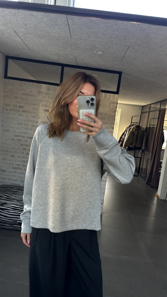 Nora Raglan Sweatshirt, Grey Melange