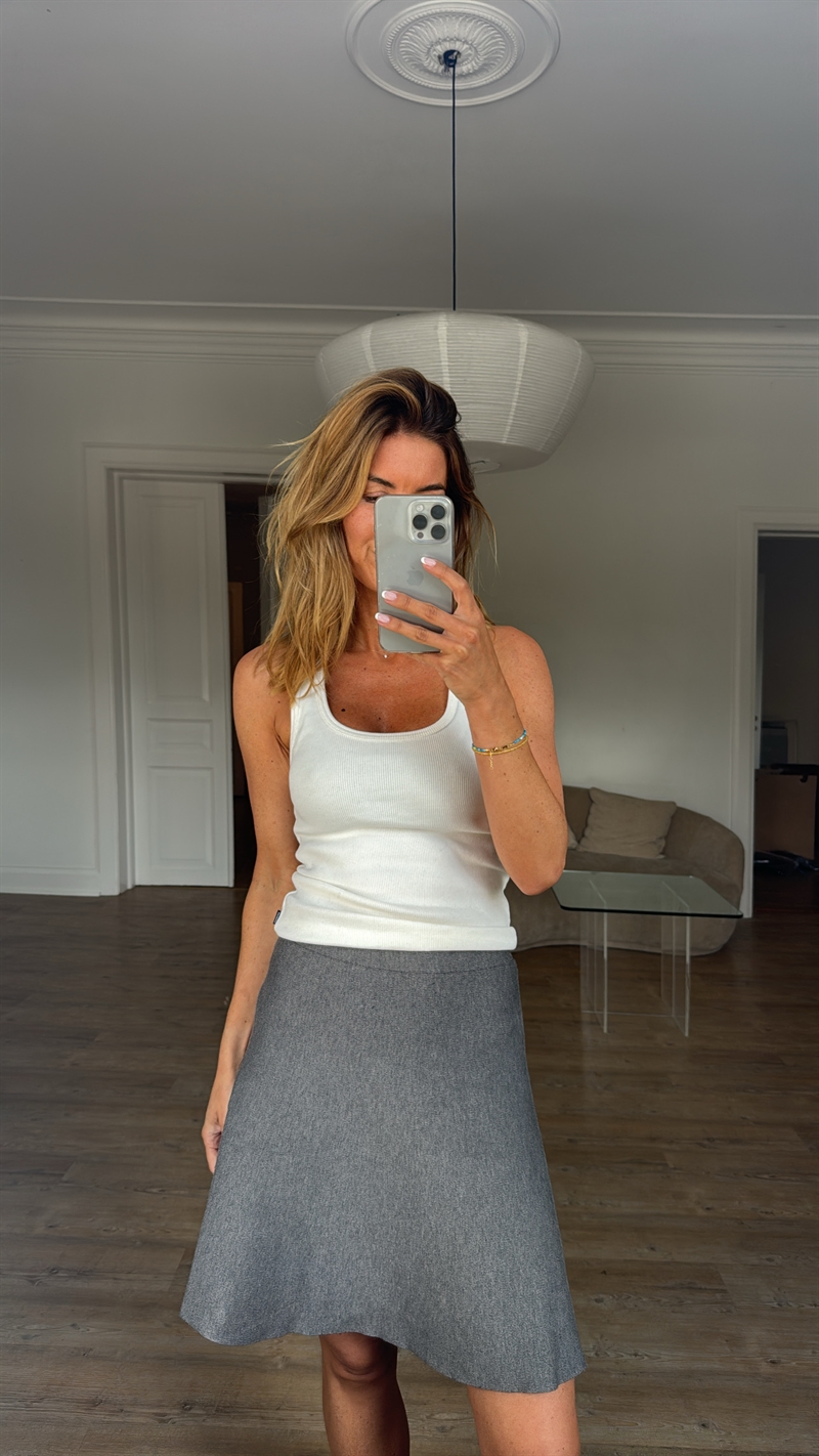 Reya, Highwaisted Knit Skirt, Medium Grey Melange