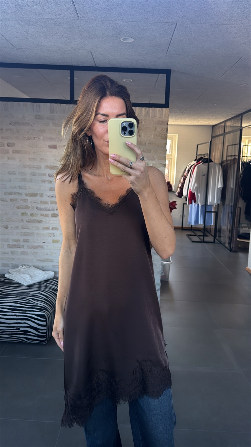 Line Slip Lace Mid Dress, Seal Brown