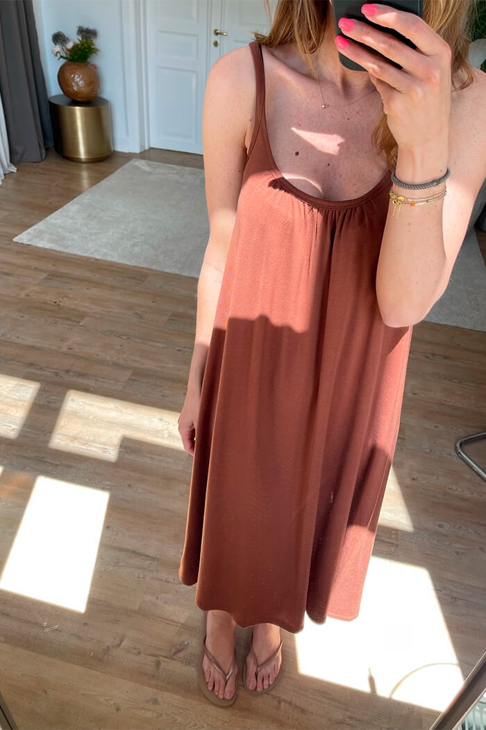 Basic Apparel Jo Strap dress i farven 