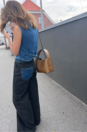 BEATE MW WIDE JEANS, Black denim / medium blue