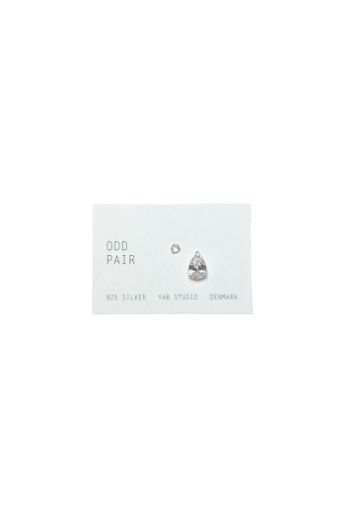 YAB Studio, Odd Pair Drop, white diamond