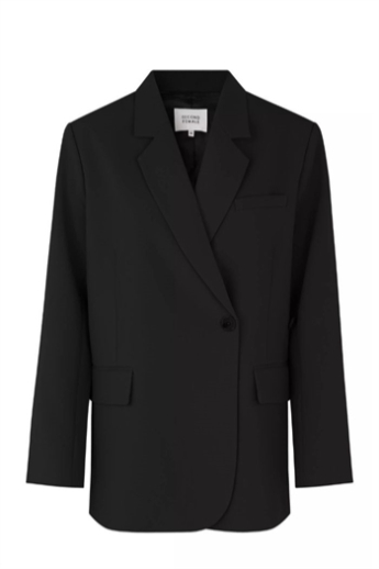 Second female, Evie, Blazer 